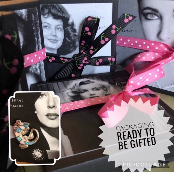 ❤️Vintage Red/Brown Cabachon and Onyx Earrings - Picture 4 of 4